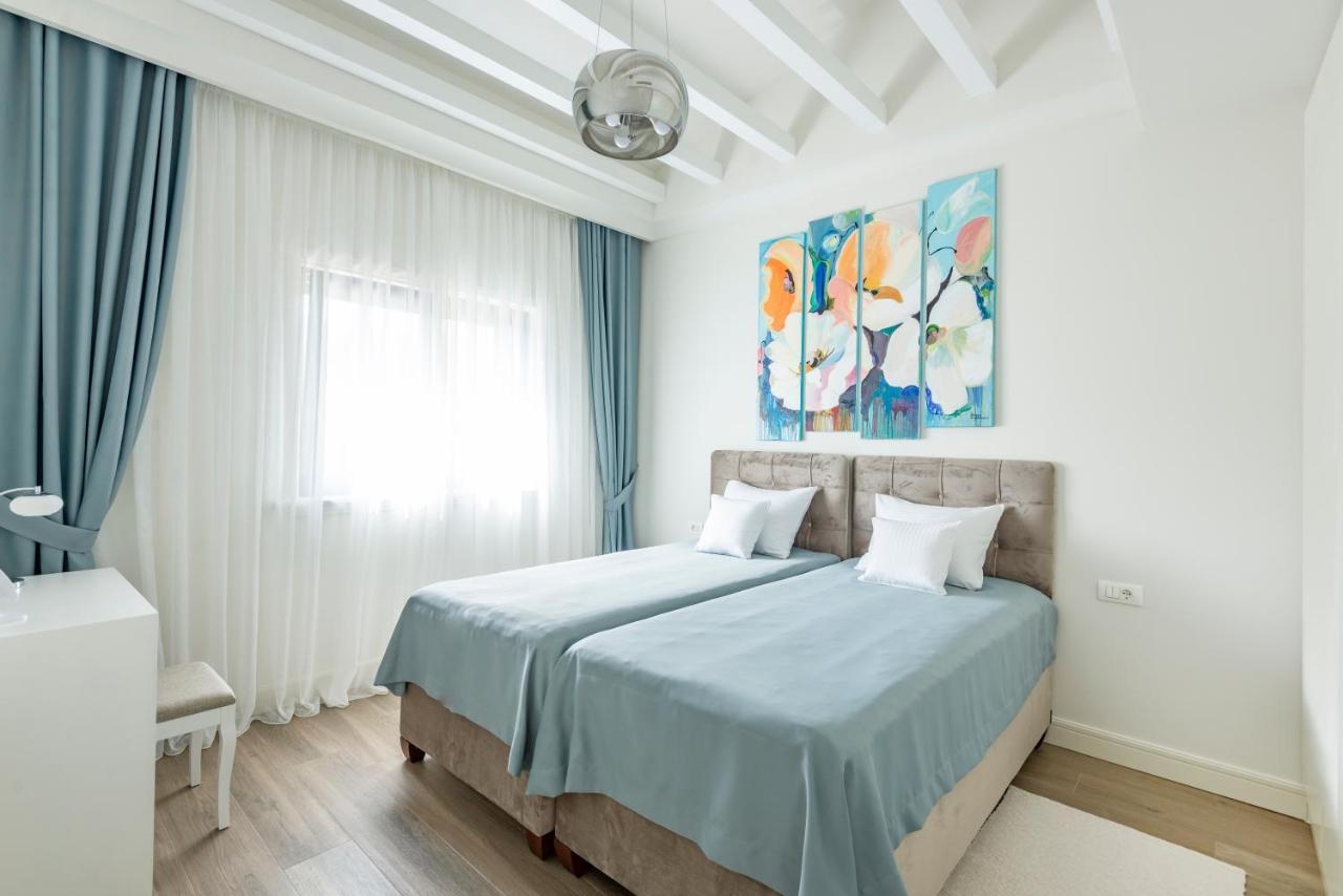 Lustica Apartments Central Тиват Екстер'єр фото
