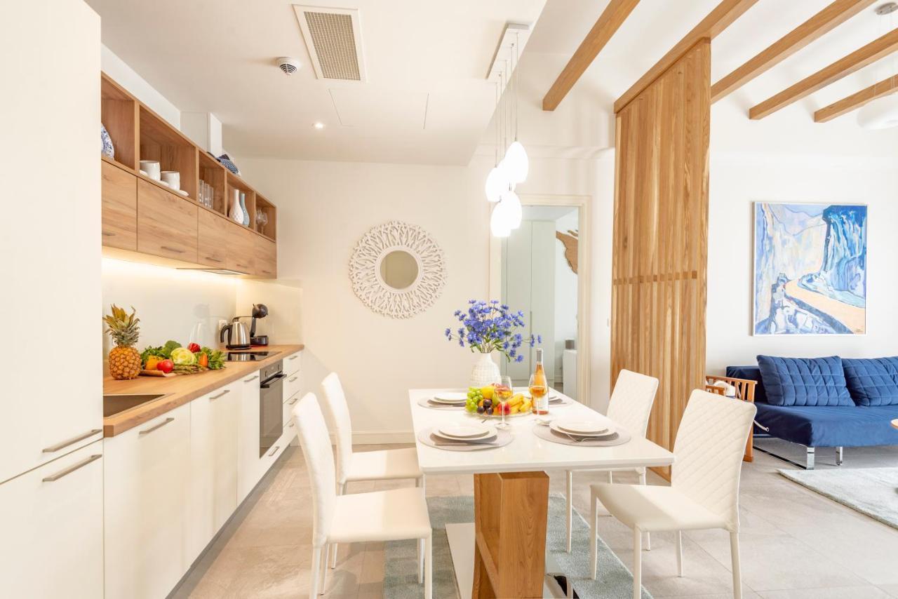 Lustica Apartments Central Тиват Екстер'єр фото