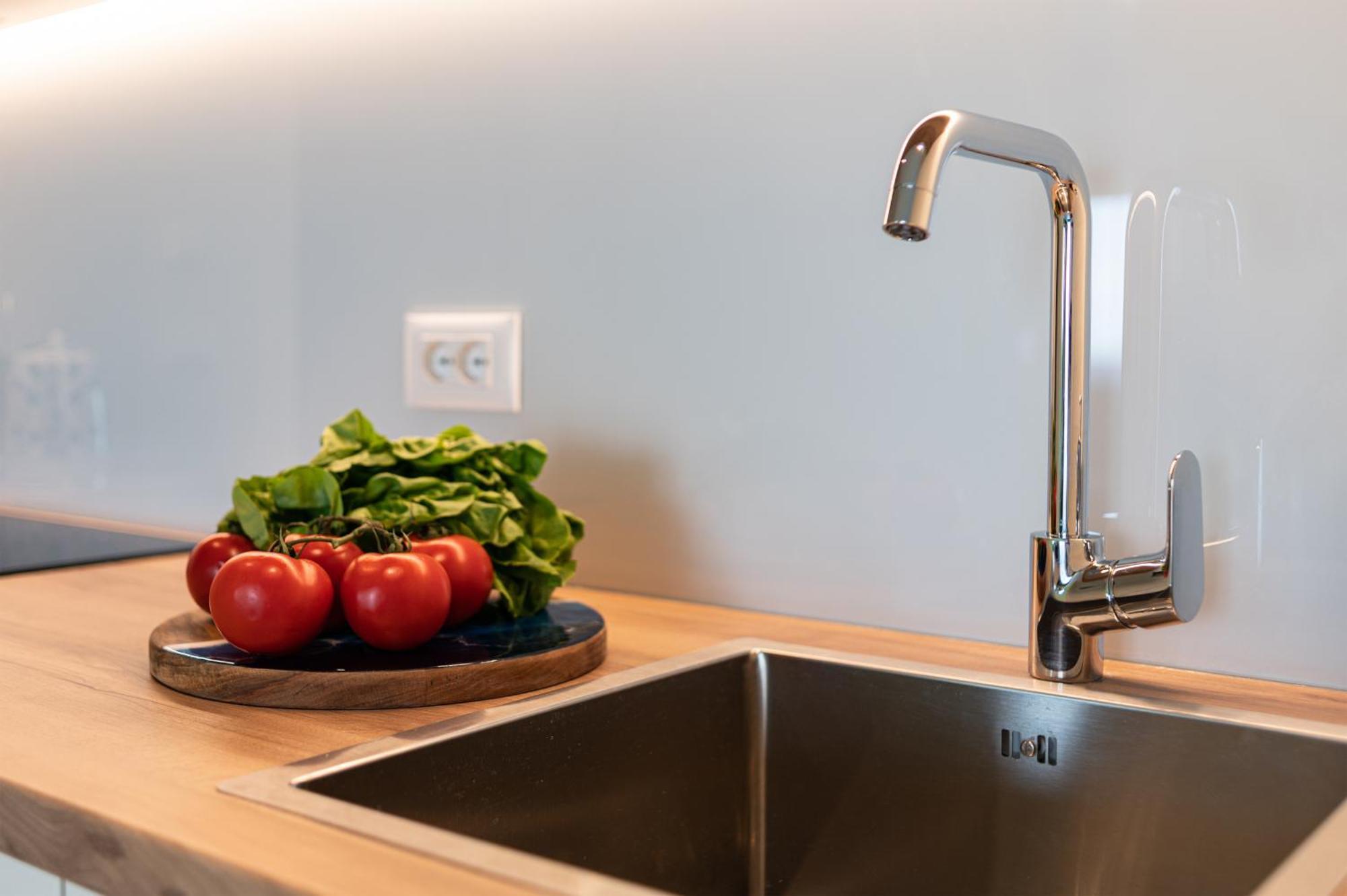 Lustica Apartments Central Тиват Екстер'єр фото