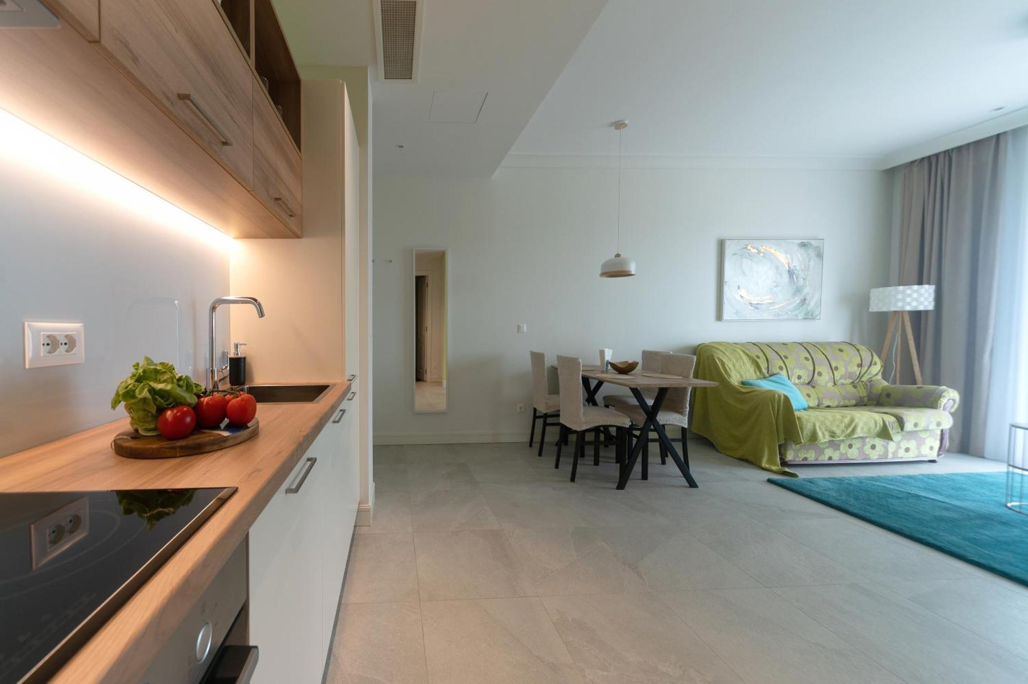Lustica Apartments Central Тиват Екстер'єр фото