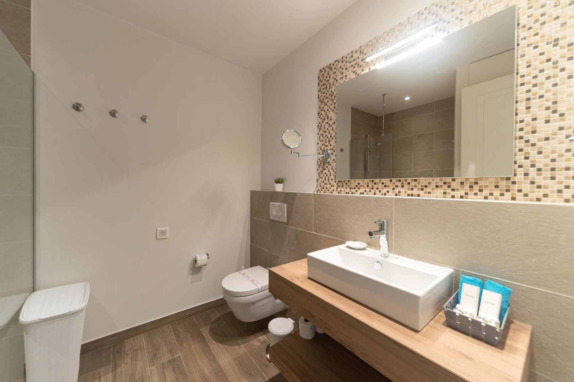 Lustica Apartments Central Тиват Екстер'єр фото